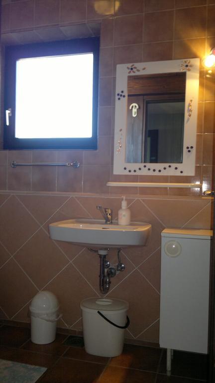 Apartments Ljuba I Mare Malinska Room photo